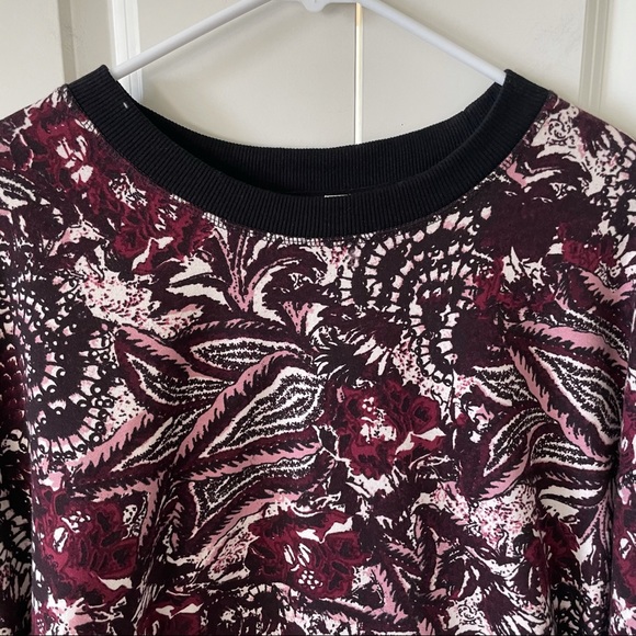 Joie Caleigh Paisley Floral Purple Cropped Sweatshirt Size Large - Picture 2 of 13